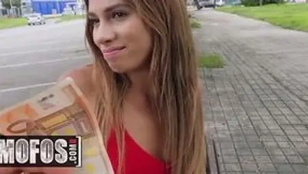 Public sex for money. She agreed to satisfy a stranger's big dick in an abandoned building.