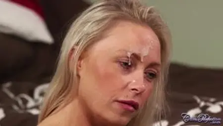 Perverted MILF Kelly Myers gets huge facial