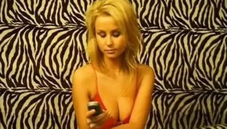 Eva&#039;s first casting a teen masturbating her blonde pussy