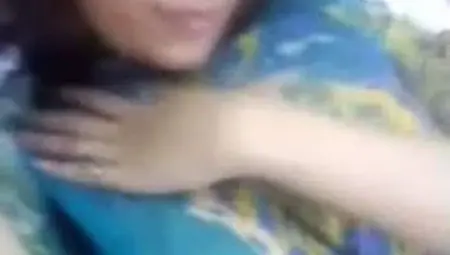 Beautiful muslim pakistani girl showing big boobs