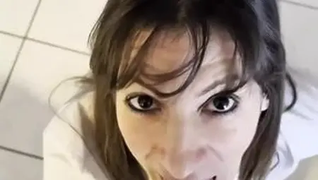 Lety Howl Gets Fucked by the Delivery Man in the Kitchen