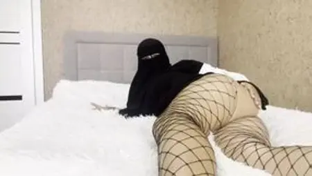 Arab wife in pantyhose without panties masturbates to a friend Yes, look at me, honey.
