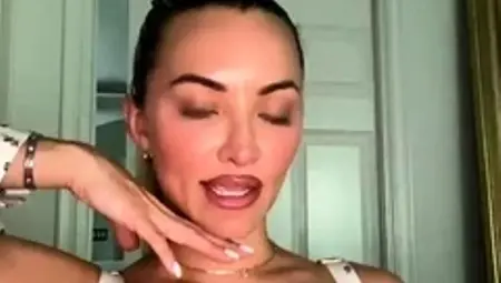 Lindsey Pelas - Busty Babe Naughty Live Stream