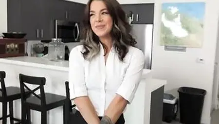 PropertySex Nasty Hawt Rental Agent with Taut Body Rides Some Large Dong