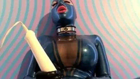 Close up amateur beauty uses her toy to masturbates
