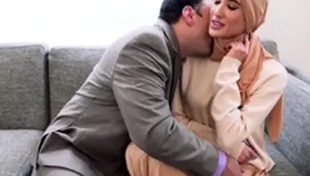 Hijab First Blind Date