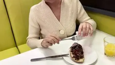 Mature food fetish in restaurant huge cumshot