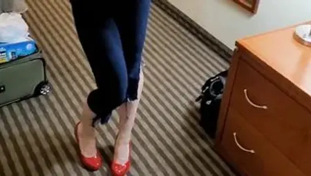 Nerdy Faery Absolutely Destroys a Pair of Molly Jeans