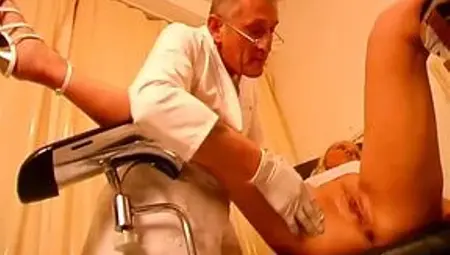 Beautiful Teen Likes to Be Examined by Her Favorite Gynecologist