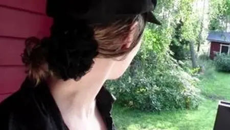 Skinny amateur slut outdoor fuck