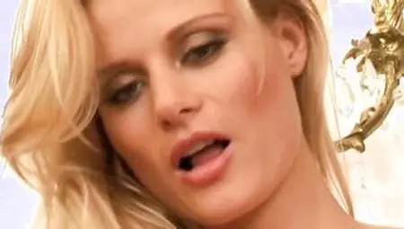 Delicious blonde Women beads her cunt with a vibrator