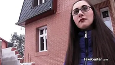 Sexy glasses gal fucking outdoors