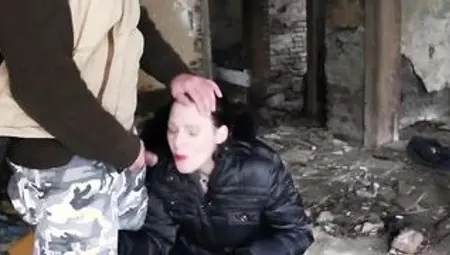 Viktoria Goo - Urbex Pee Trip - Piss inside my Mouth