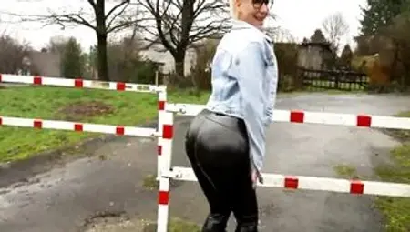 German mom Booty is Huge But Tight - PLOWED