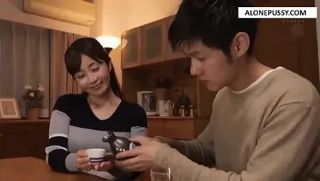 Stepmom Who Is Secretly Fucking Her Lusty Son In Law.