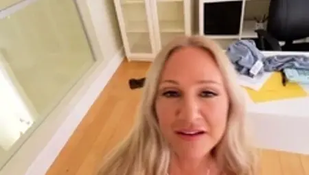 My busty fuckable grandma want to make money on onlyfans