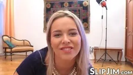 Experienced Brit Gave a Hardcore Blowjob to Naughty&#x1F608; Lady