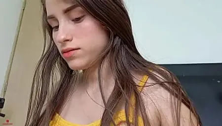 le pinto las u&ntilde_as a mi hermanastro muy lindas, me dice que le pinte el dedo sin u&ntilde_a.