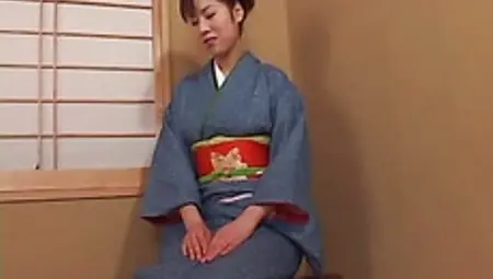 Chinatsu Nakano doing her hairy poke hole really goood