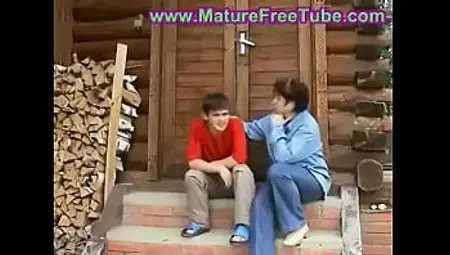 Russian Mom So 00