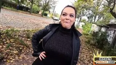 Public bigass and bigboobs MILF fucked outdoor by sex date