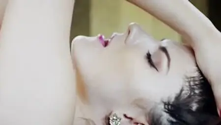 Luxurious Goddess gets her booty nailed deep