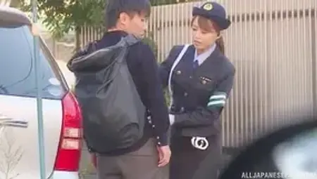 Spicy Cop Gets Wildly Fucked By Perverted Driver In Moving Car
