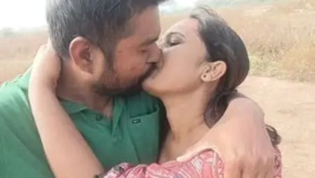 Jungle Sex with Very Funny Viral Outdoor Video