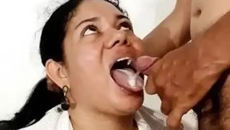 Novia deep throat sucker