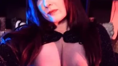 Big tits mom Amber Lily you'll have to come see for yourself