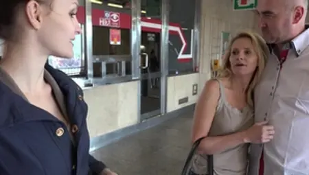 CzechCOUPLES.com: Czech lesbians scissoring in public