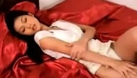 Lin Si Yee Masturbatng