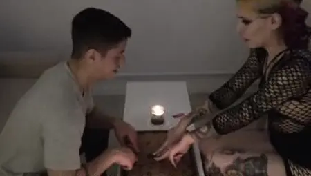 Espiritu en la ouija quiere que me cojan por el culo ft. Alvaro Caro