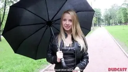 Tape casting turned out to be a porn shoot with a sexy chick