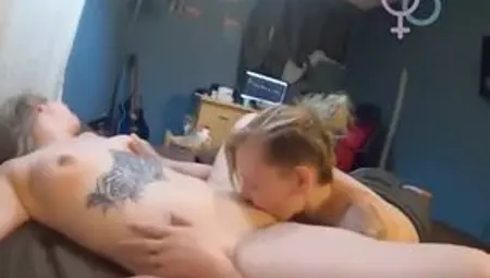 CUCKQUEAN WIFE RECORDS HUSBAND FUCKING HOTTER CHICK WIFE CLEANS THE CUM