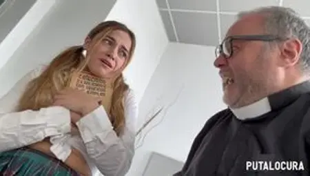 putalocura - la estudiante marta villalobos se confiesa con el padre damian.