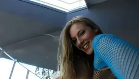 Long-legged MILF Lauren Phoenix taking black sausage up her tight asshole