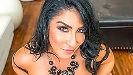 Best Bang On The Block - Milf In Lingerie With Raven Hart